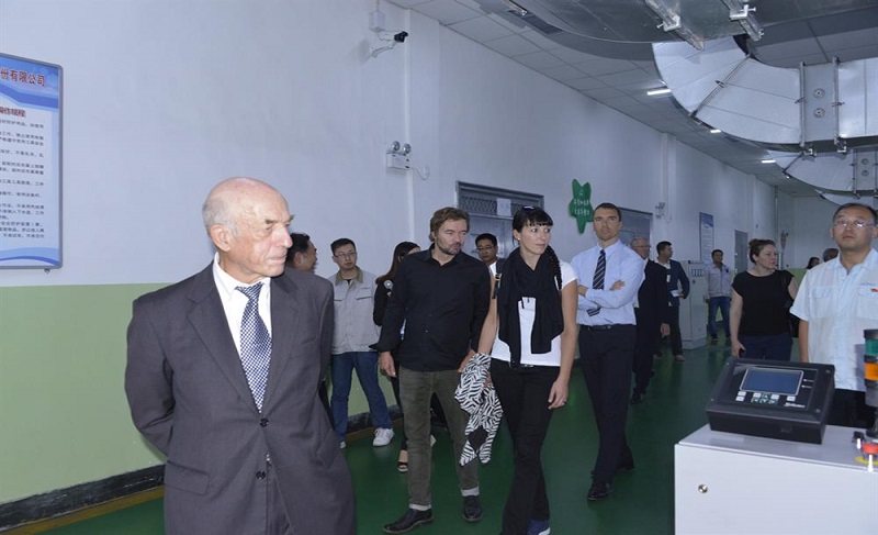 欧朗国际翻译译员陪同瑞士代表团访问兰州新区